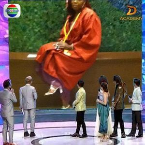 Meet your Posher, Donna